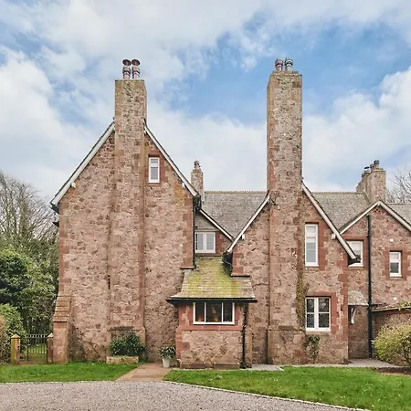 The Old Vicarage * 홀름룩